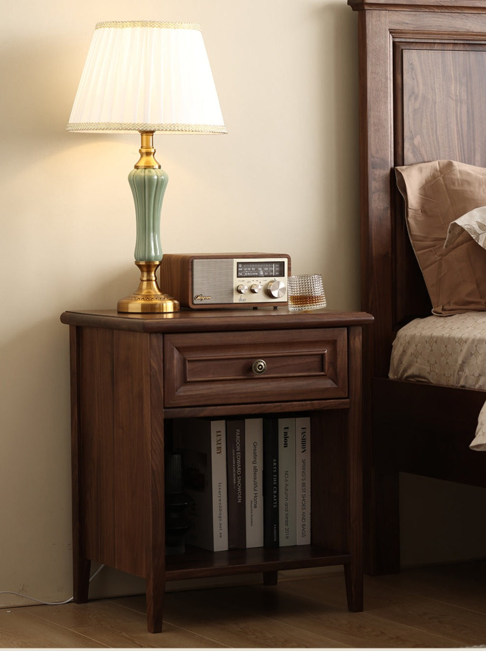 Mazonvintage-American Style Walnut Wood Bedside Table