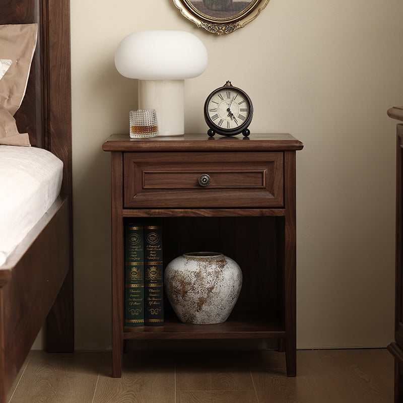 Mazonvintage-American Style Walnut Wood Bedside Table