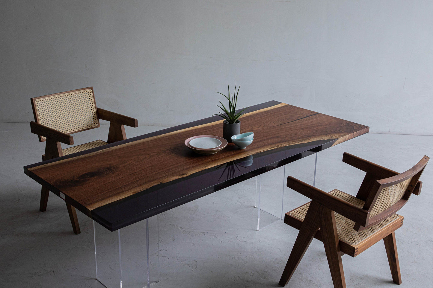 Mazonvintage-Elemental Handmade Single Epoxy Resin Table