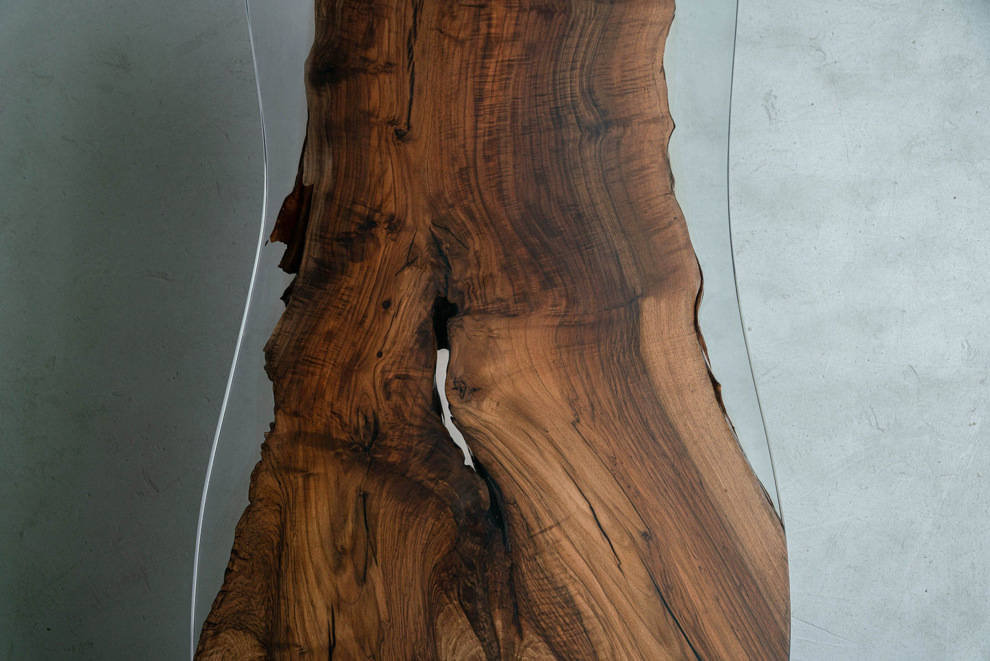 Mazonvintage-Live edge Handmade Unique Live Edge Epoxy Resin River Wood