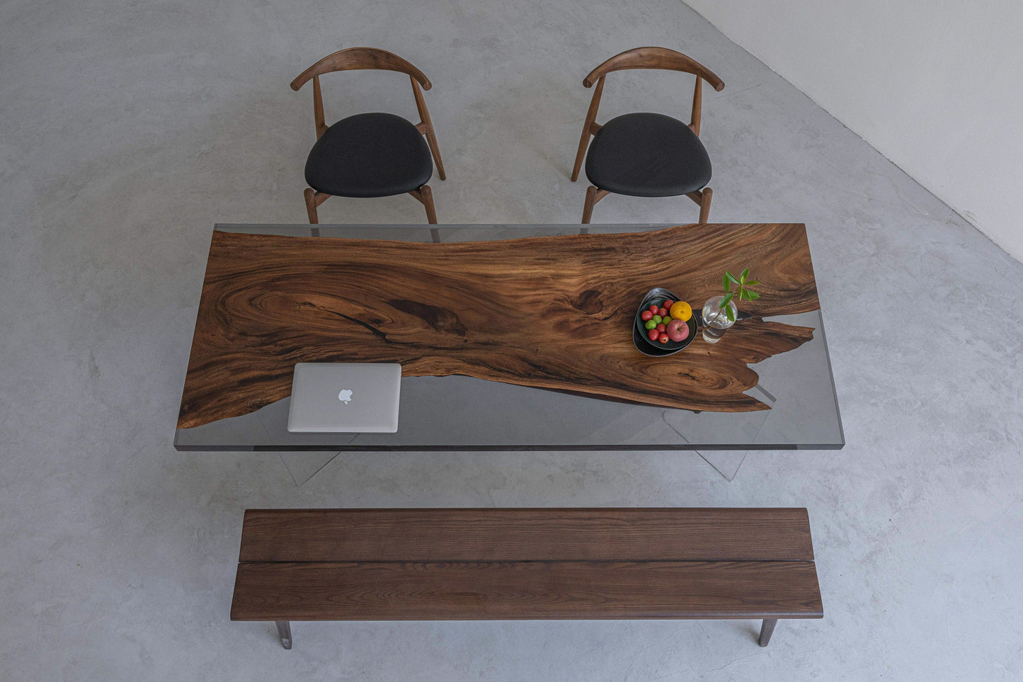 Mazonvintage-One-Piece Wood Monkey Pod Resin Table