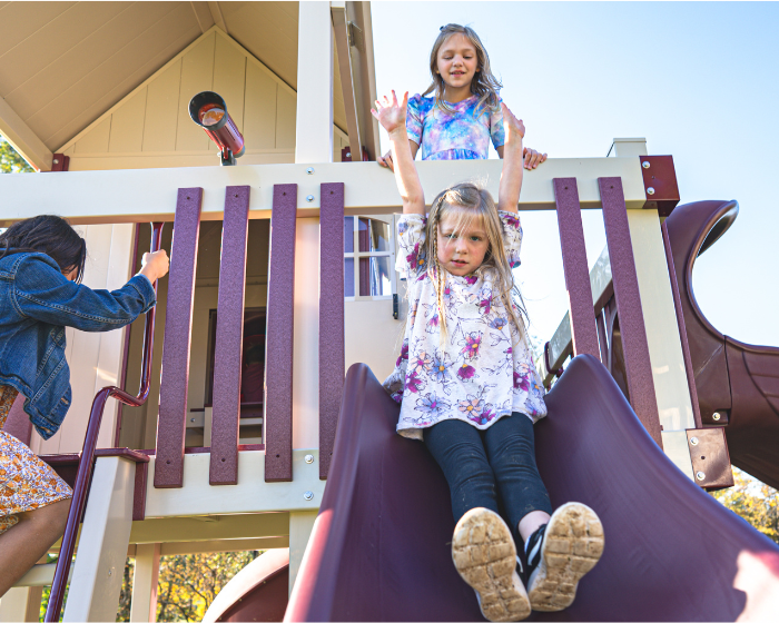 Orion’s Hideout Vinyl Swing Set with Playhouse