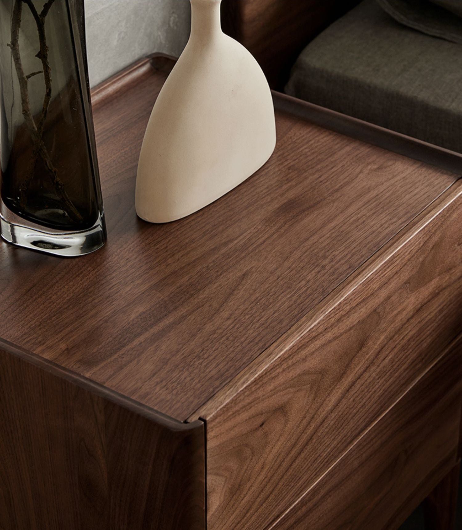Mazonvintage-Sophisticated Black Walnut Wood Nightstand