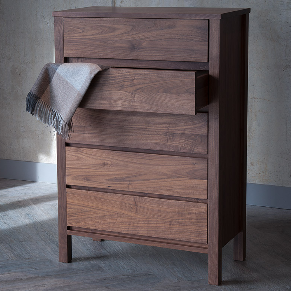 Caressa Walnut Wood Chest of 5 Drawers