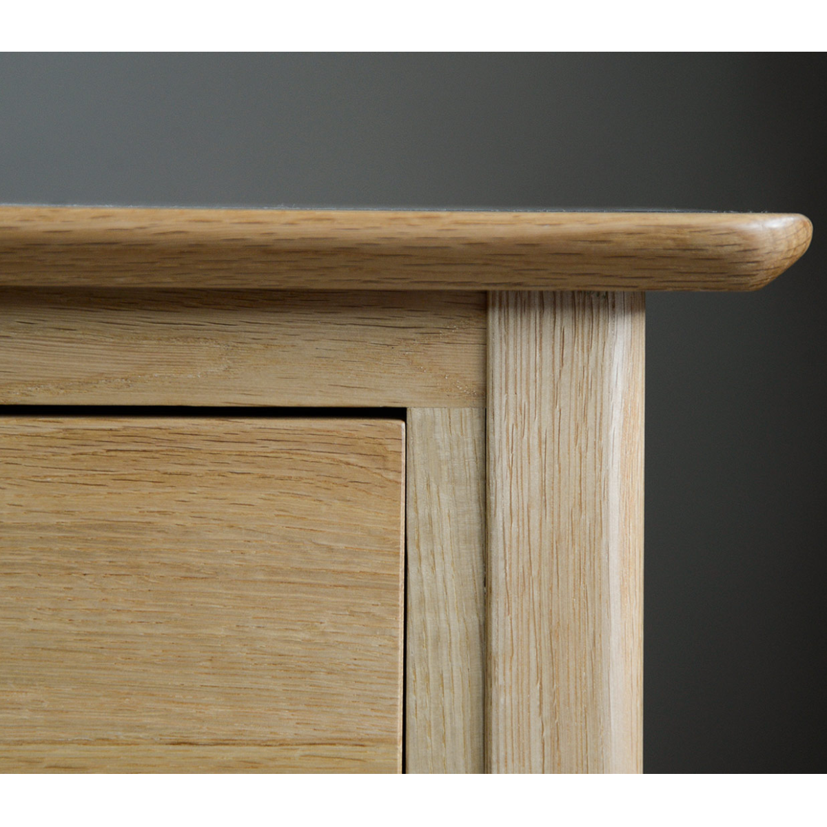 Cari Oak Wood Chest of 5 Drawers