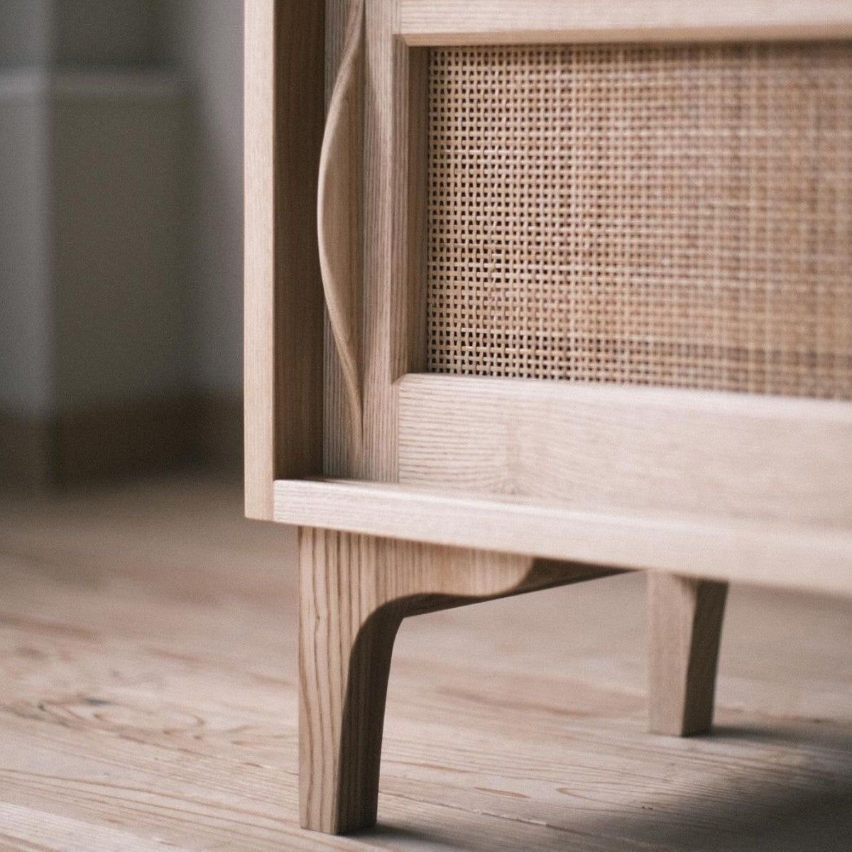 Haley Oak Wood TV Unit