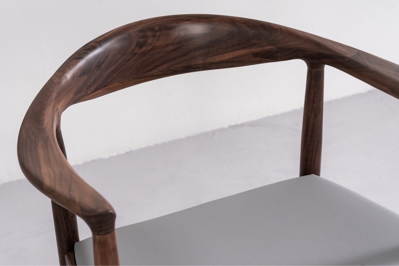Mazonvintage-Mid Century Modern Solid Black Walnut Chair with Leather