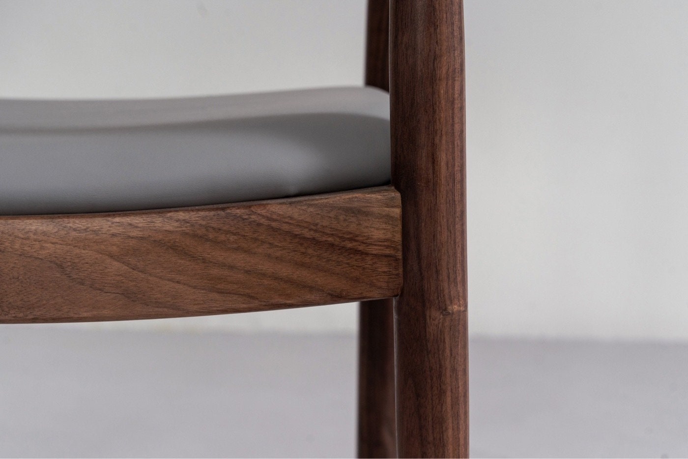 Mazonvintage-Mid Century Modern Solid Black Walnut Chair with Leather