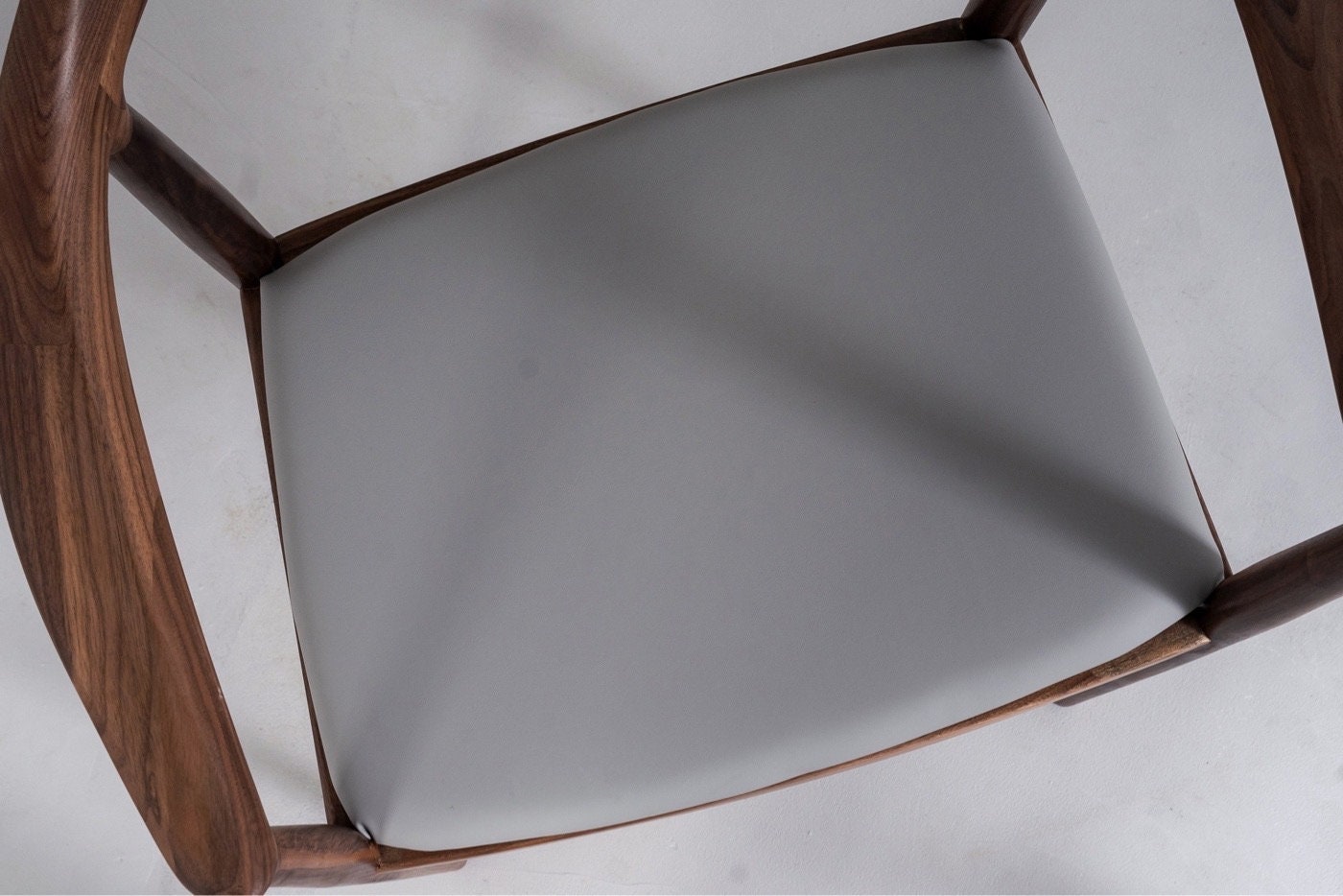 Mazonvintage-Mid Century Modern Solid Black Walnut Chair with Leather
