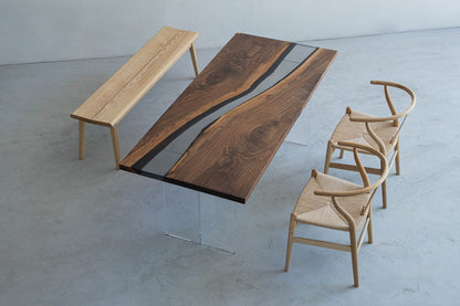 Mazonvintage-Ember Black Walnut Wood Epoxy Resin Table with Curved Shape