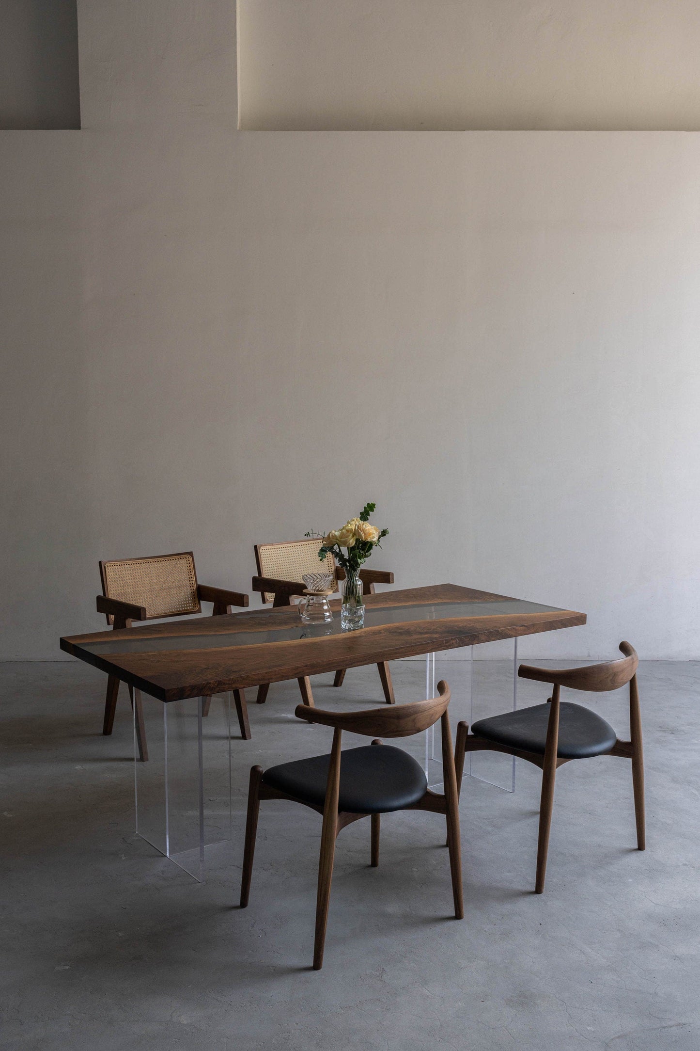 Mazonvintage-Custom solid America walnut Epoxy Resin River Table