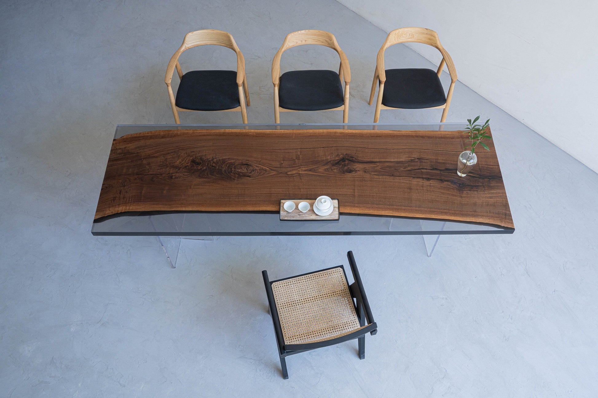 Mazonvintage-Essential Artworks Transparent Epoxy Resin Tabletop