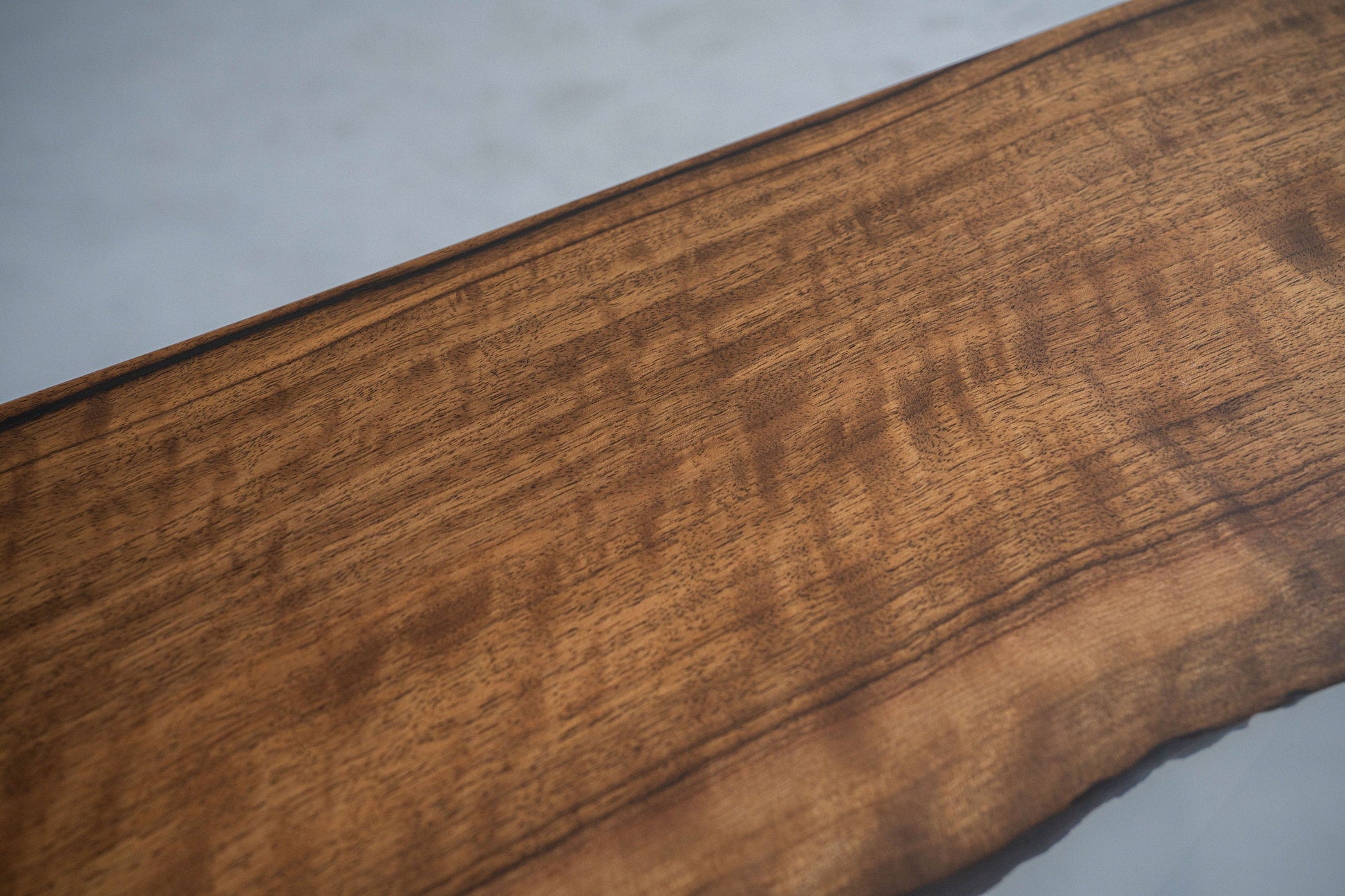 Mazonvintage-Epoxy Horizon Black Walnut Wood Table