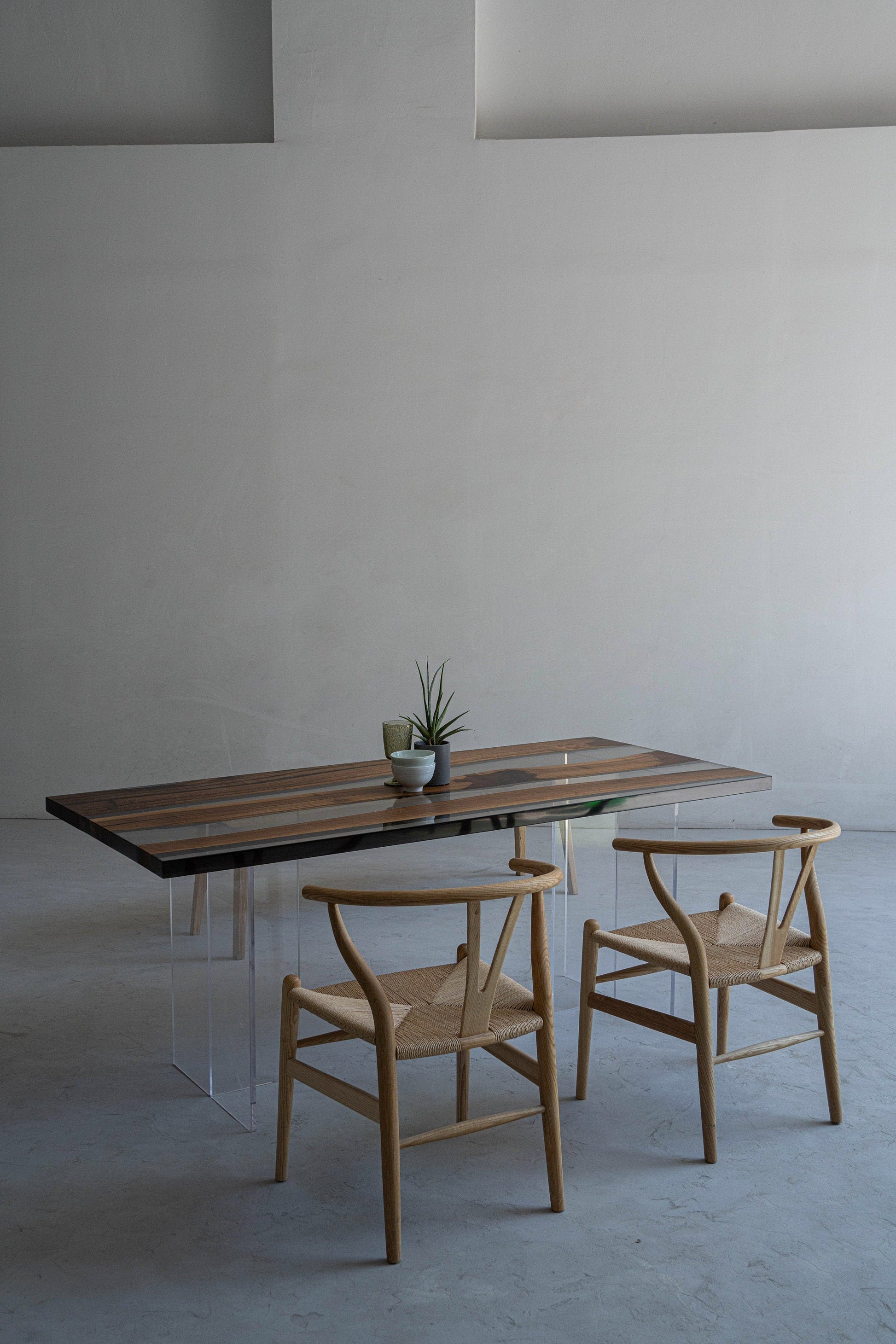 Mazonvintage-Epoxy Horizon Black Walnut Wood Table