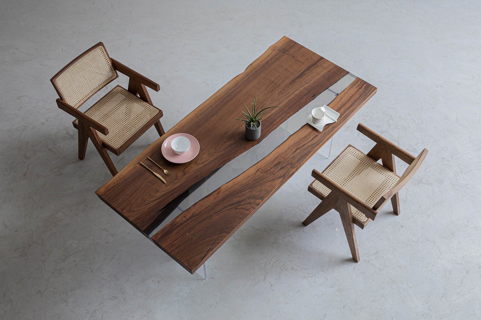 Mazonvintage-Vivid Edge Transparent Solid Wood Epoxy Resin Table