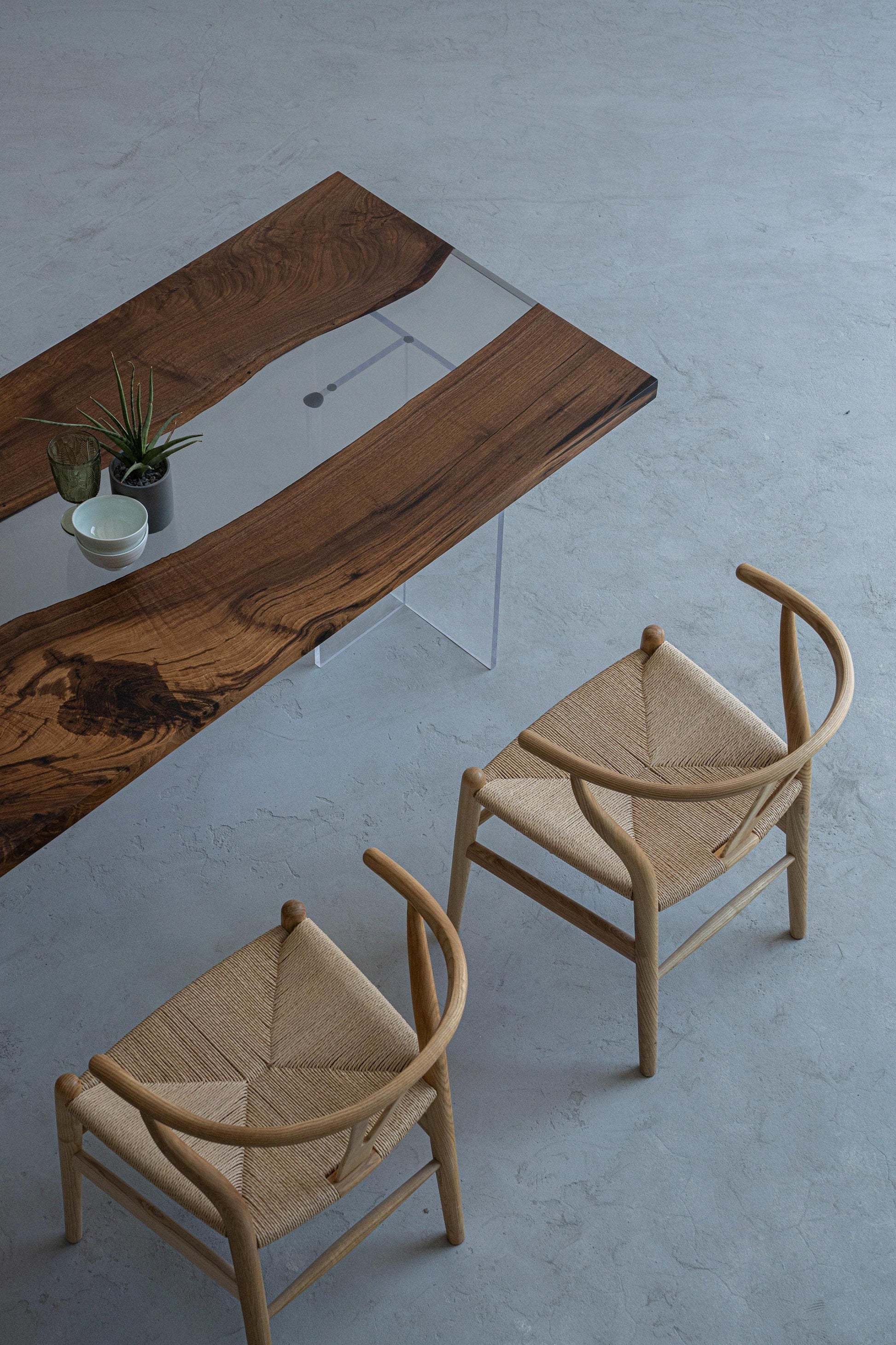 Mazonvintage-Fable Solid Black Walnut Two-Piece Wood Clear River Resin Table