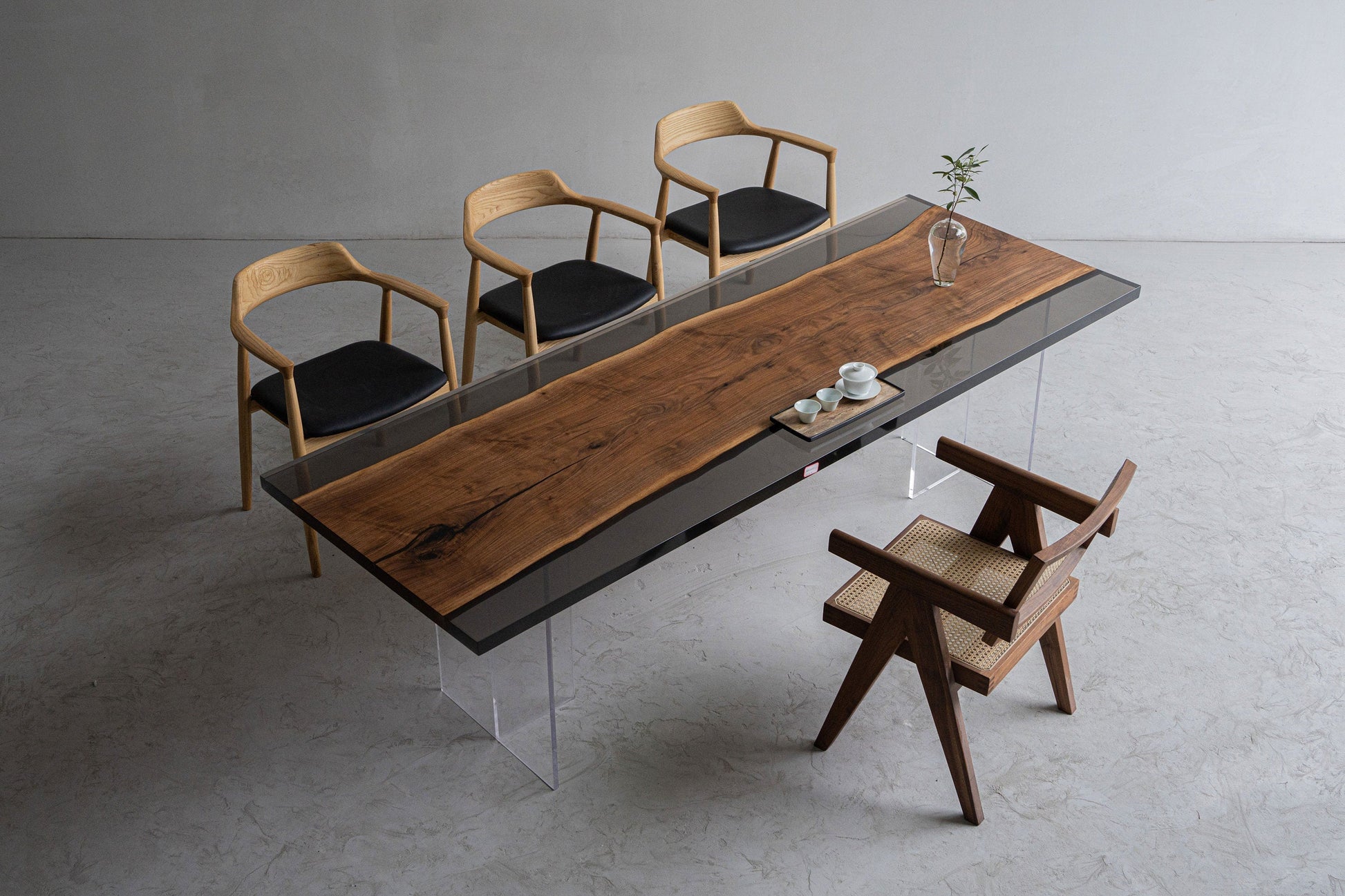 Mazonvintage-Solid Black Walnut Wood Epoxy Resin Table