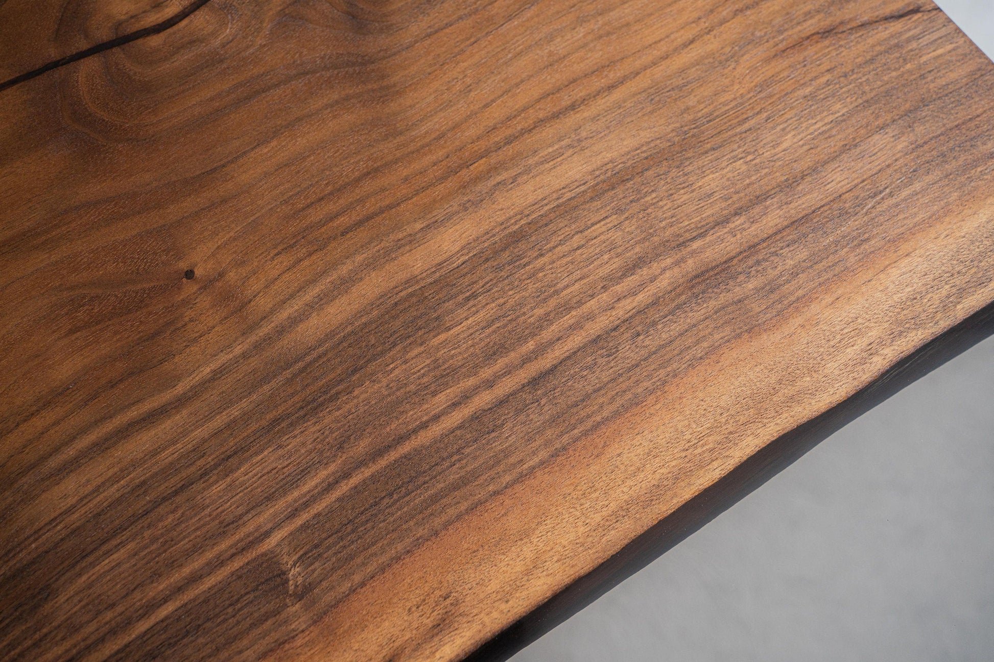 Mazonvintage-Solid Black Walnut Wood Epoxy Resin Table