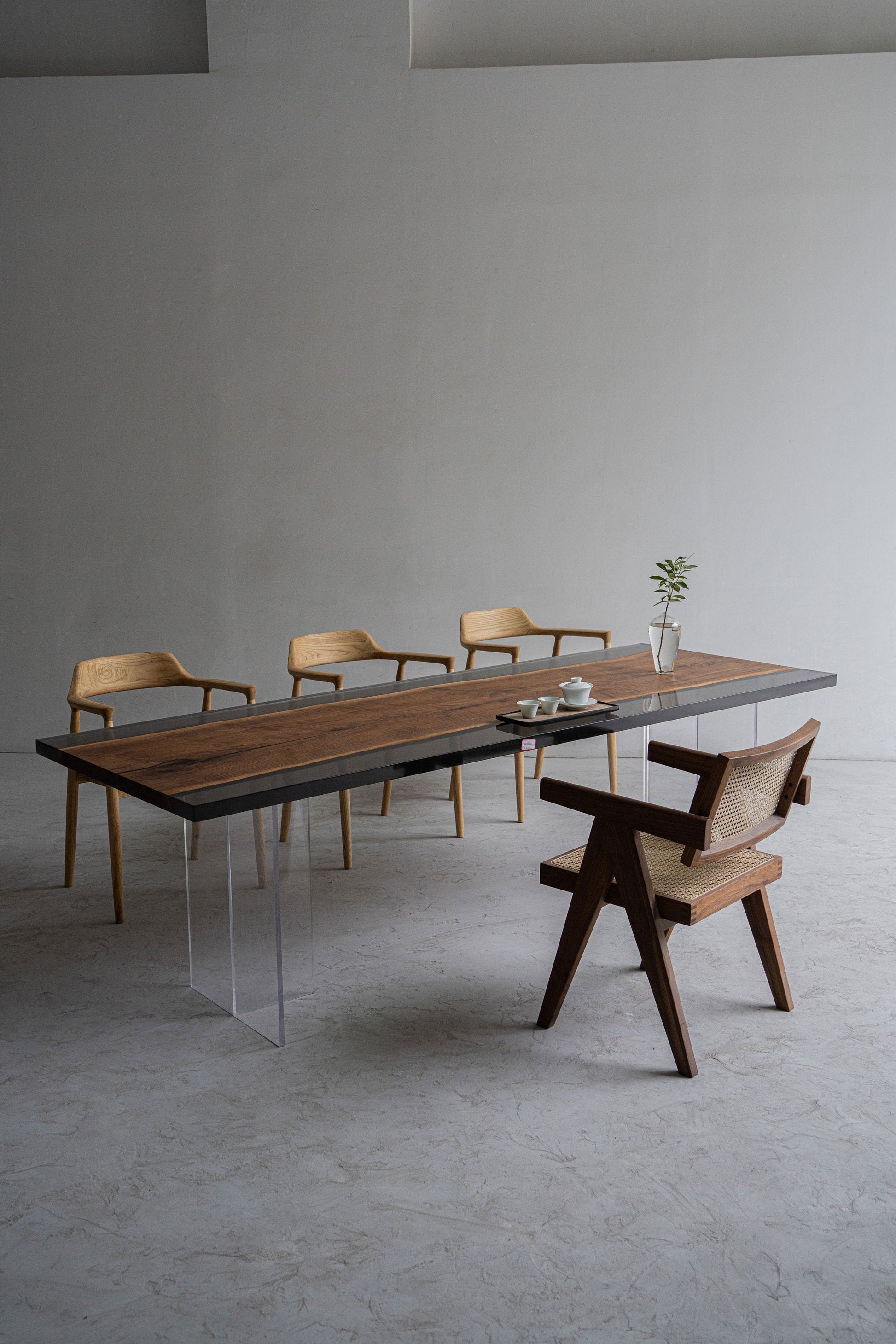 Mazonvintage-Solid Black Walnut Wood Epoxy Resin Table