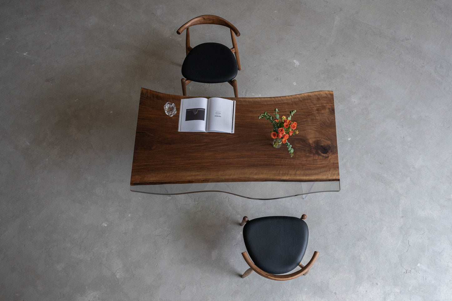 Mazonvintage-Solid Walnut Wood Coffee Table with Black Epoxy River