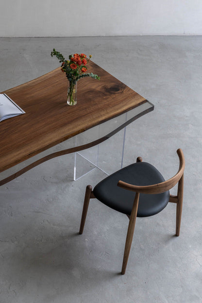 Mazonvintage-Solid Walnut Wood Coffee Table with Black Epoxy River